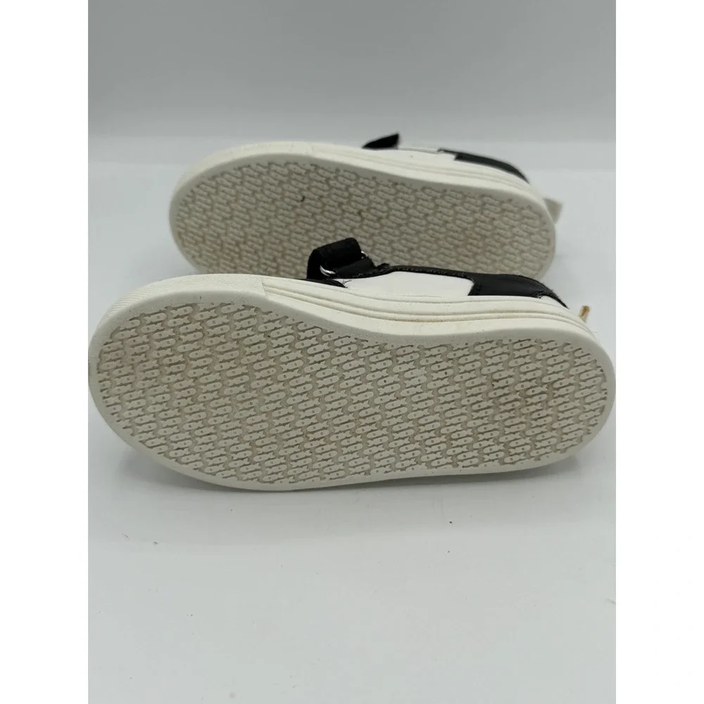 OshKosh Toddlers Isak Black/White Easy-on Casual Sneakers Size 7